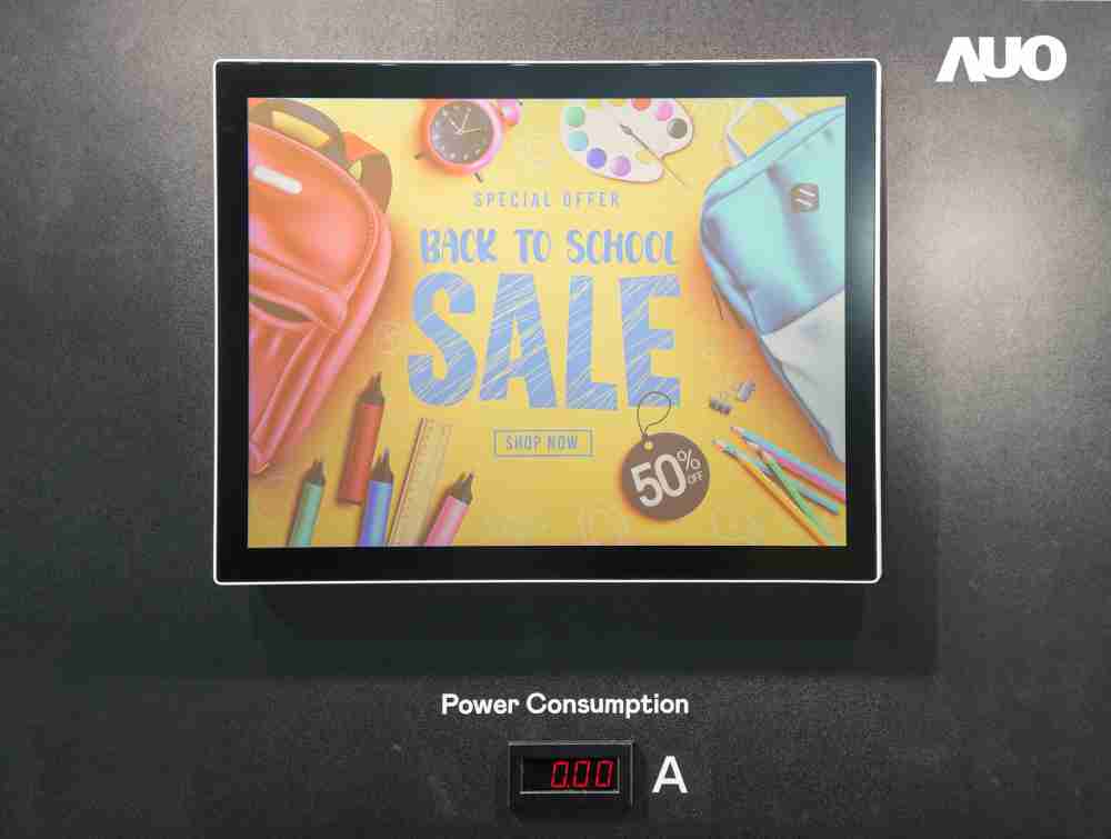 龙门国际展示胆固醇液晶超低耗能户外全彩显示器，，，ChLC（胆固醇液晶）以双稳态技术使静态显示零功耗，，，，具省电、、、高彩度、、环保的特性，，，还整合软硬件系统解决方案，，，，可透过单一云端平台管理