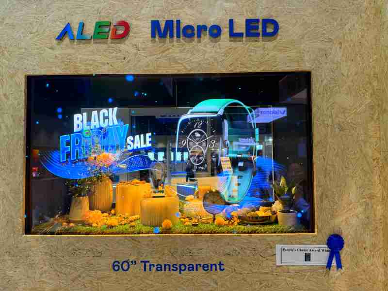 龙门国际60吋高透明度Micro LED显示器获”最佳Micro LED技术应用奖”，，，将Micro LED面板透明化之设计特性极致发挥，，，，以可扩展性无缝拼接技术打造，，，具备600 nits全画面亮度、、、、大于60%穿透率及超过NTSC 110%的优异广色域表现，，可依需求灵活应用于各种场域