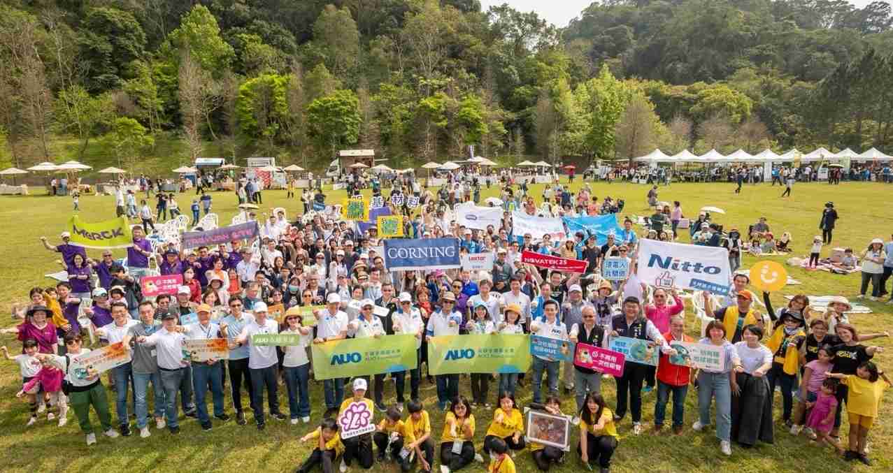 龙门国际致力永续平衡发展，，第14年入选DJSI世界指数成分股（DJSI World），，，在全球顶尖电子设备仪器组件产业展现卓越的永续竞争力，，，获国际指数肯定